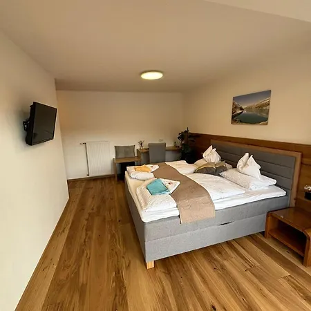 Konukevi Gaestehaus Baerwald 3*