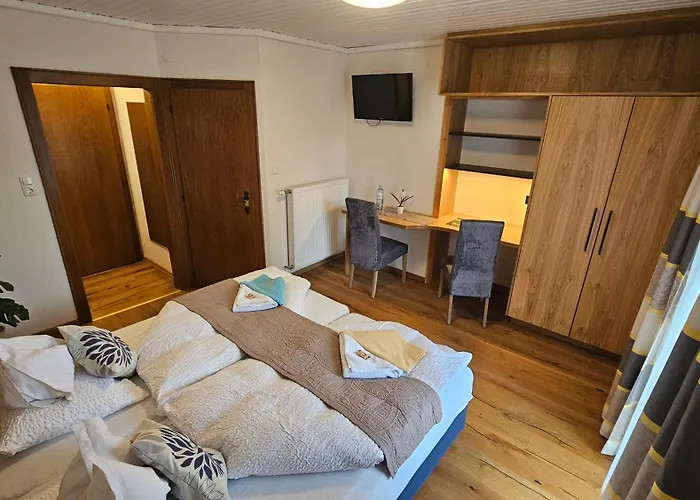 בית הארחה Gaestehaus Baerwald 3*