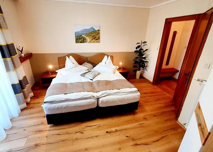 בית הארחה Gaestehaus Baerwald 3*